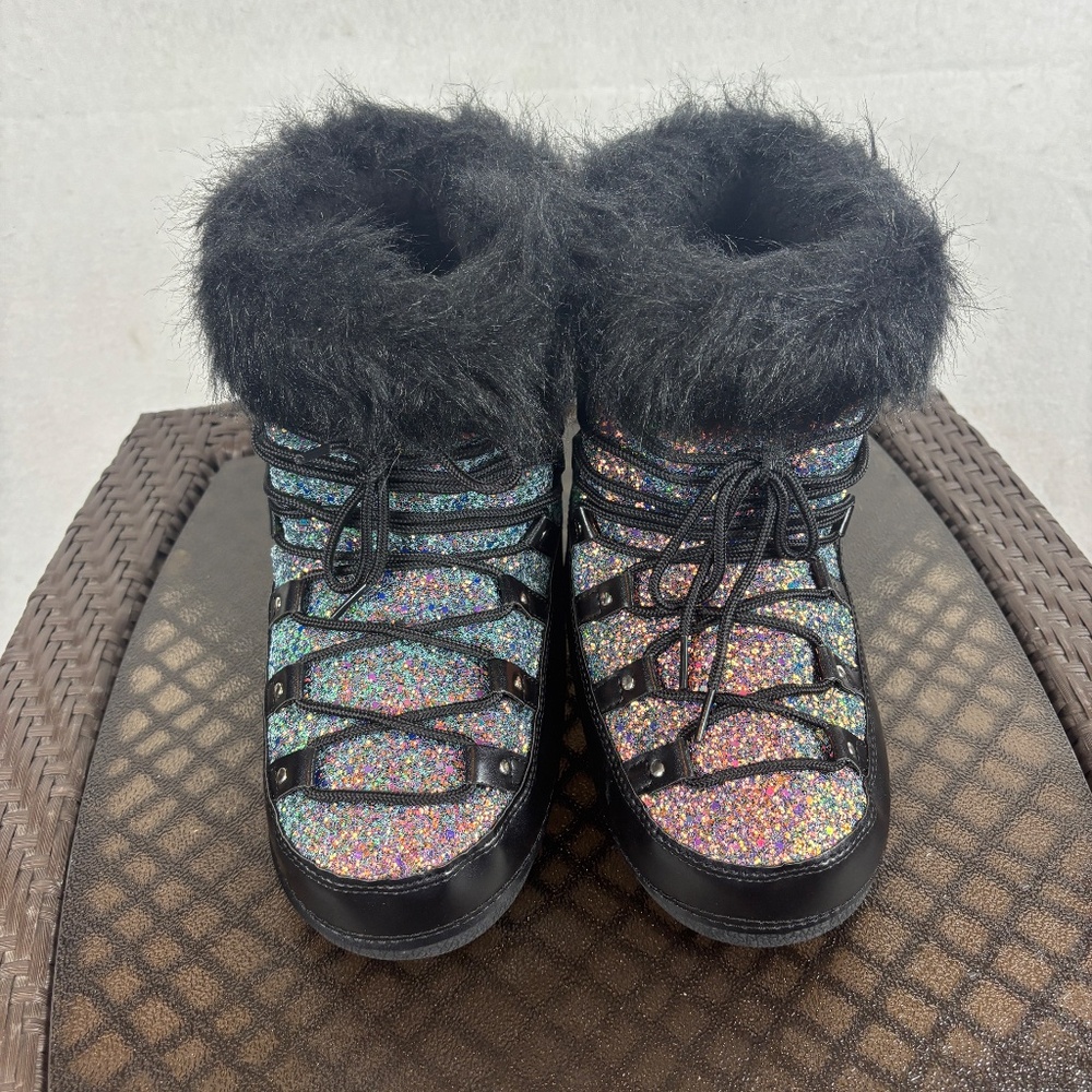 Cape Robbin Polar Glitter Lace Up Snow Boots Faux Fur Size 8